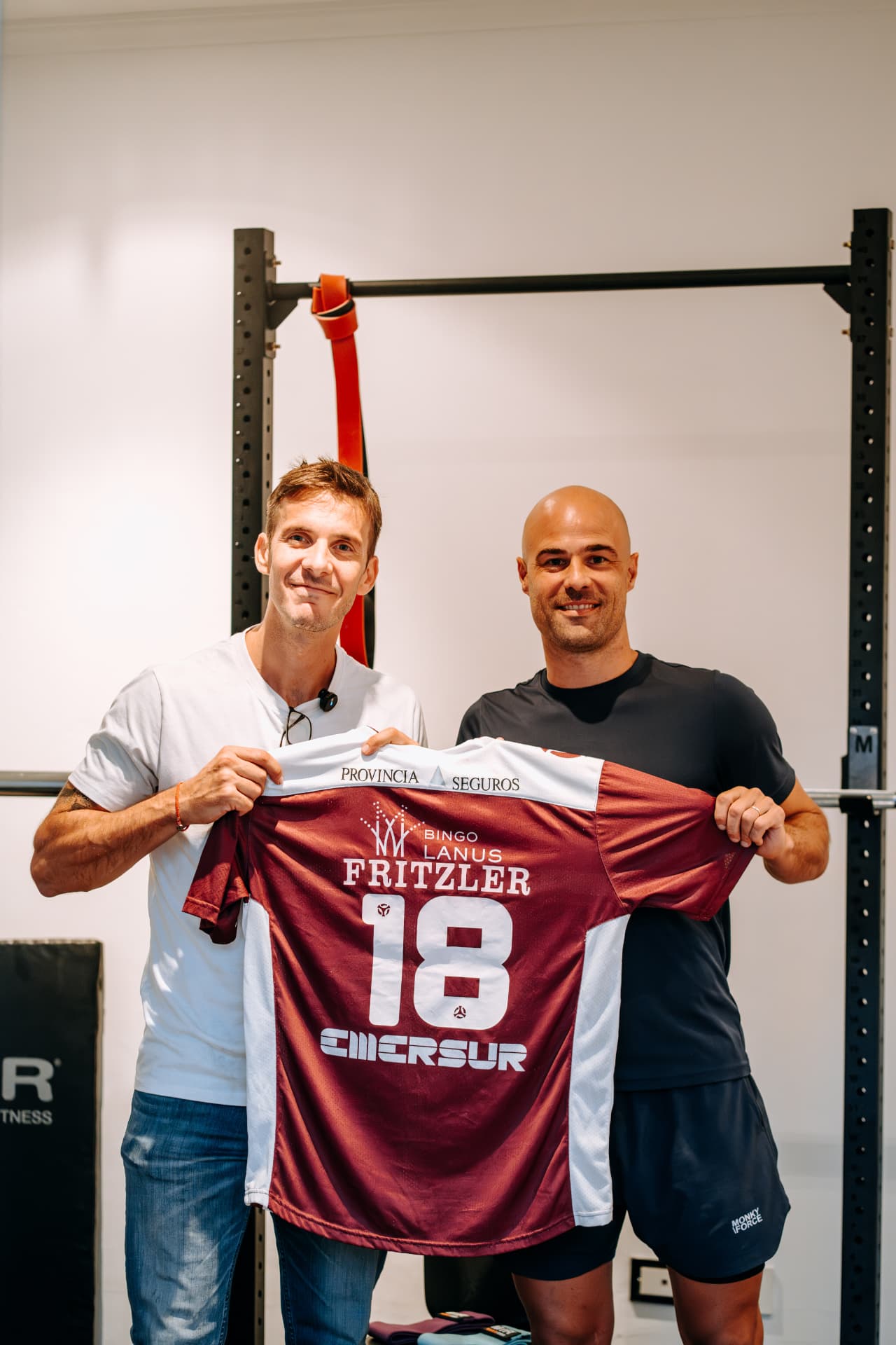 Matías Fritzler junto a Agustín García Mancini de Capitán Deportes